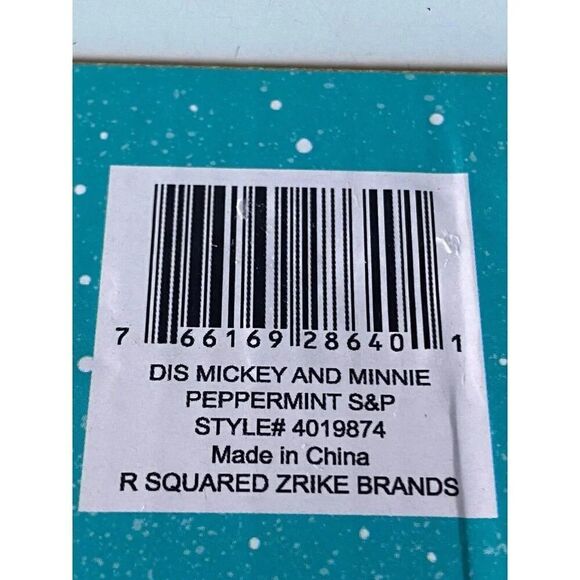 Disney Mickey And Minnie Mouse Christmas Peppermint Salt Pepper Shakers NEW - Picture 9 of 12